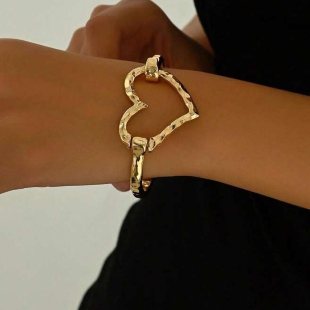 2 Piece Heart Necklace & Bracelet Set - Picture 6 of 11
